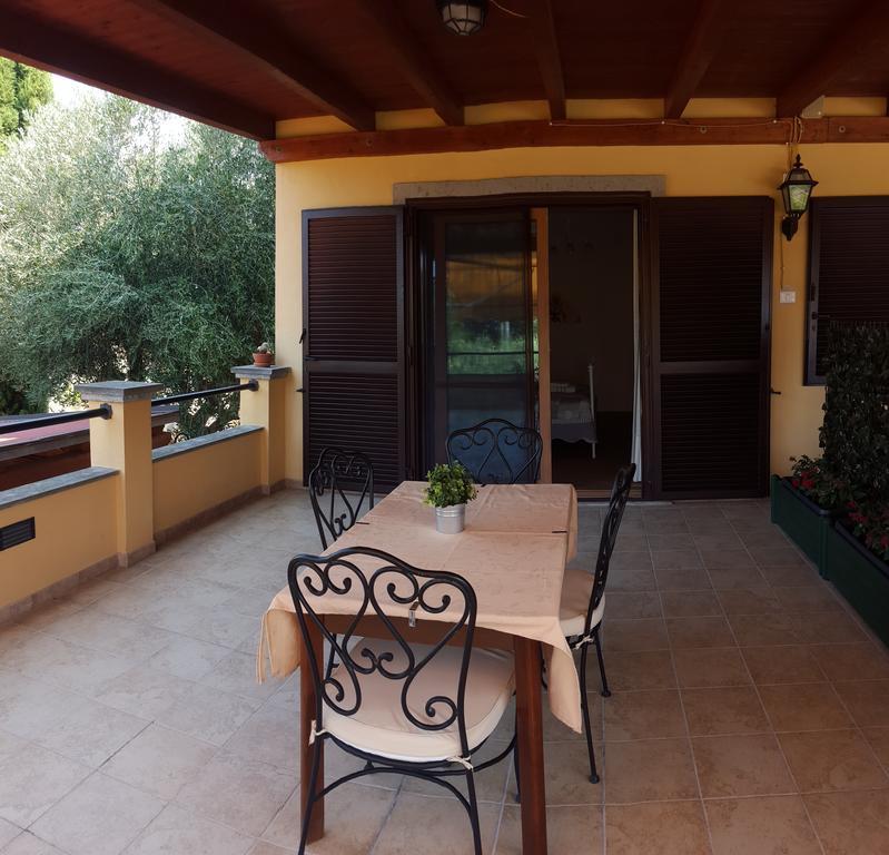 Bed And Breakfast La Corte Degli Ulivi Civitavecchia Szoba fotó