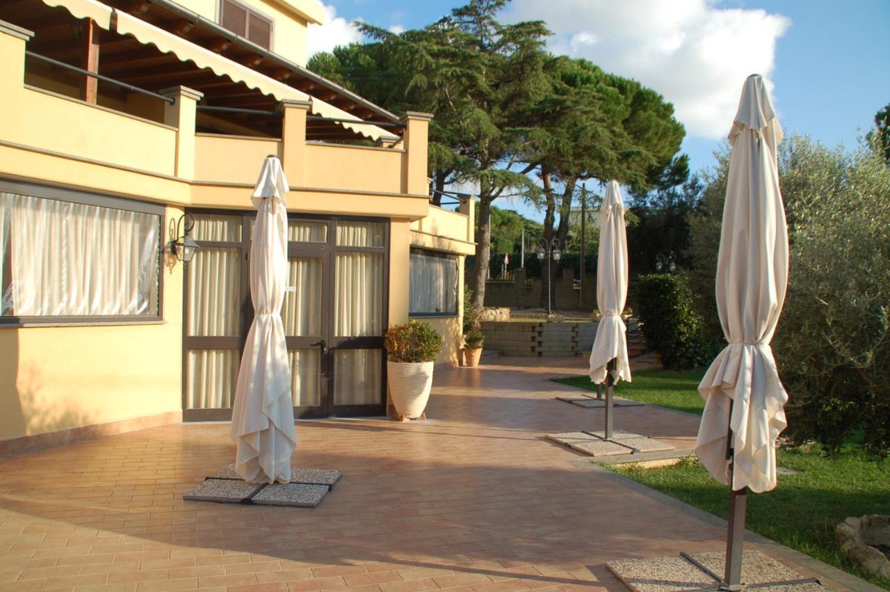 Bed And Breakfast La Corte Degli Ulivi Civitavecchia Kültér fotó