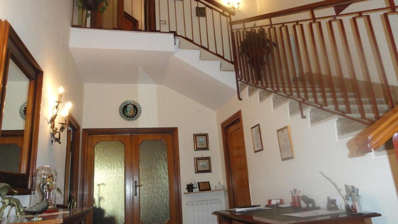 Bed And Breakfast La Corte Degli Ulivi Civitavecchia Kültér fotó