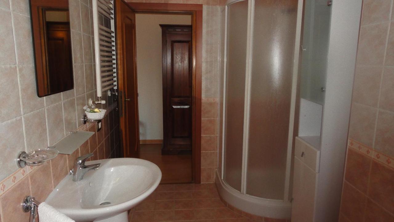 Bed And Breakfast La Corte Degli Ulivi Civitavecchia Szoba fotó